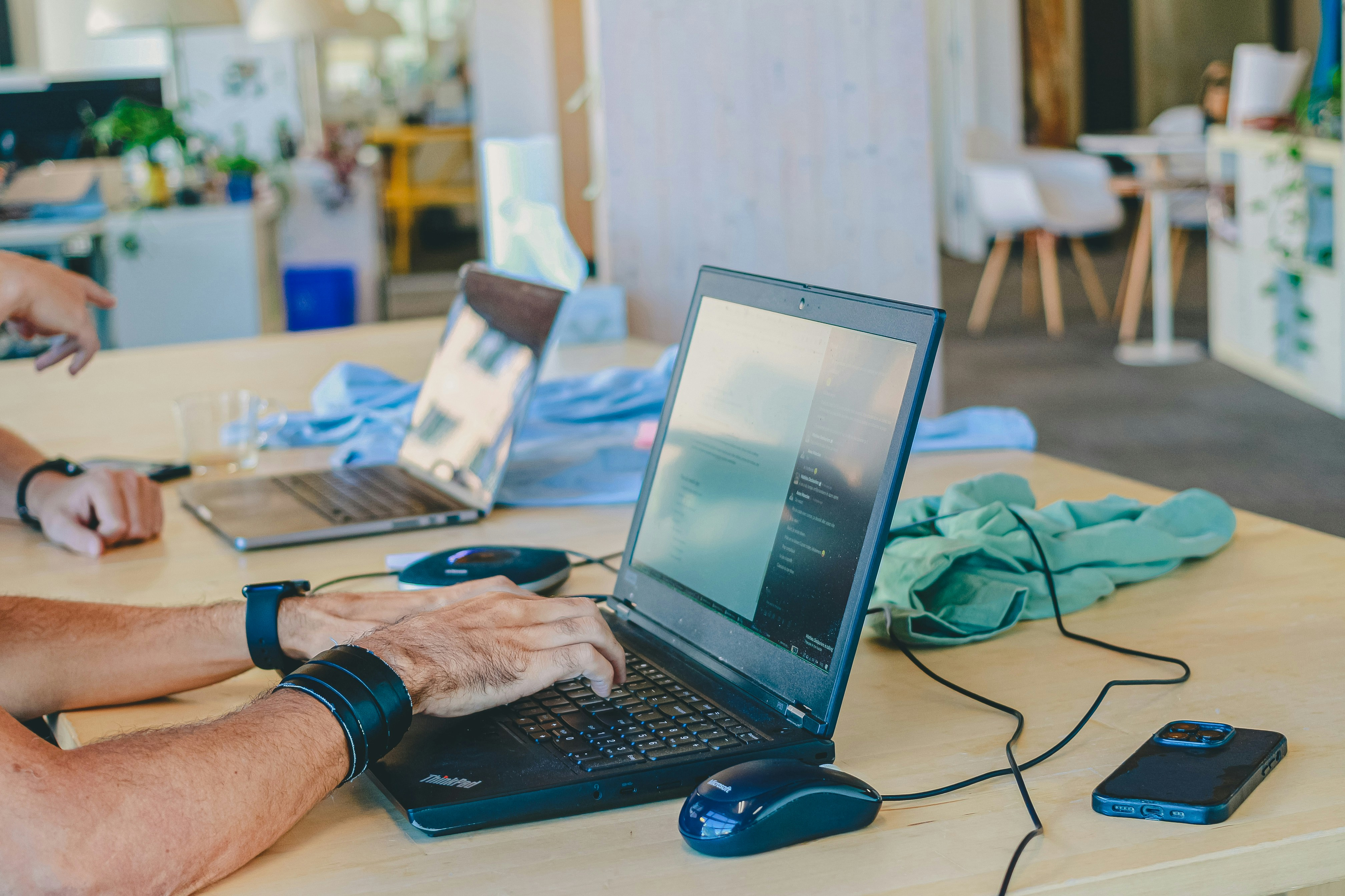 Finding the right niche begins with real research, not guesses.