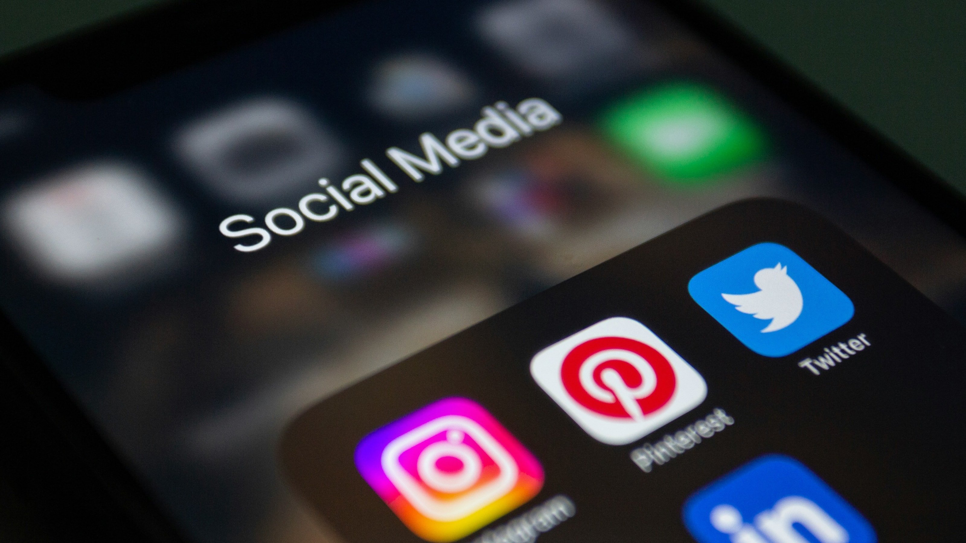 Create compelling social media campaigns