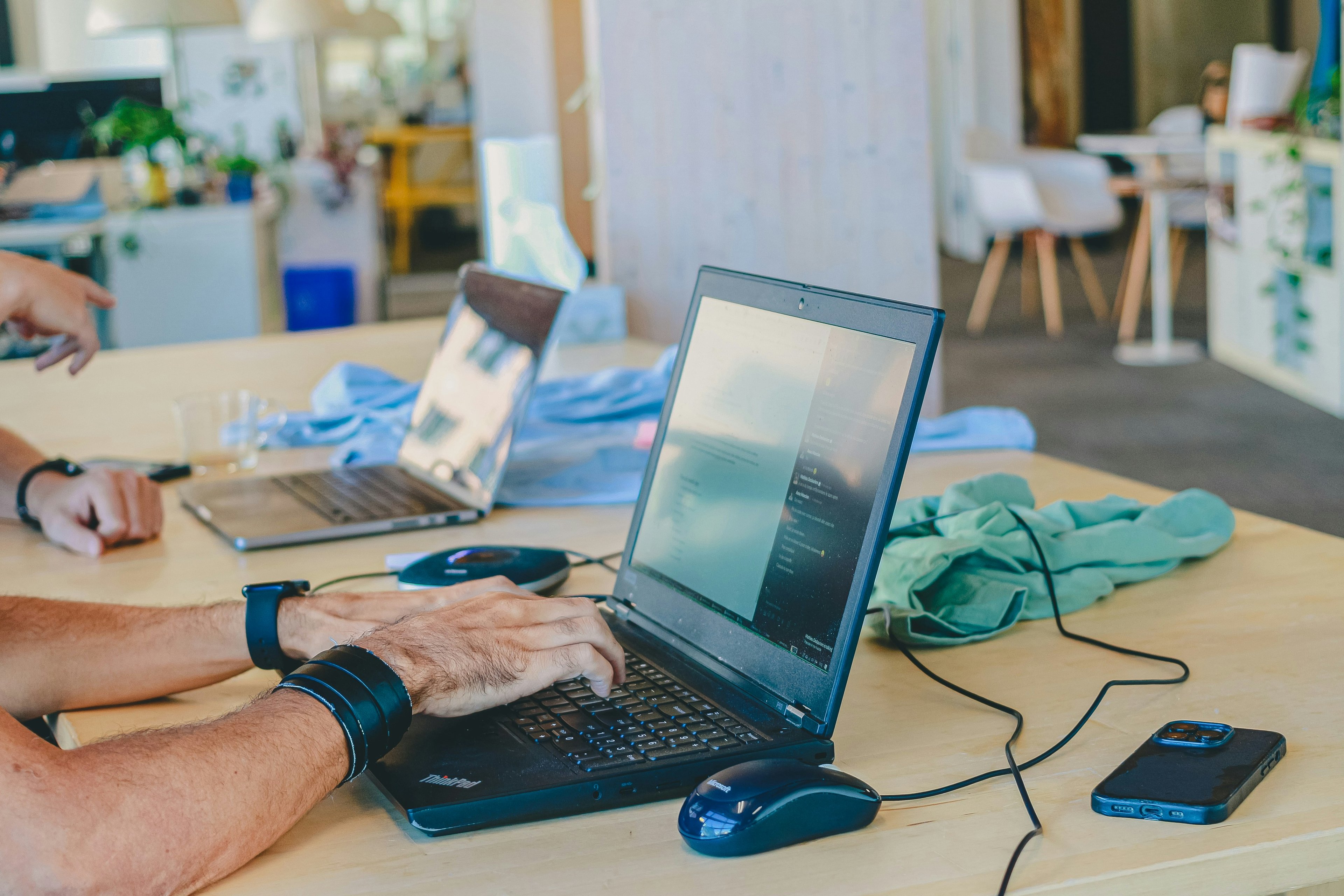 Finding the right niche begins with real research, not guesses.